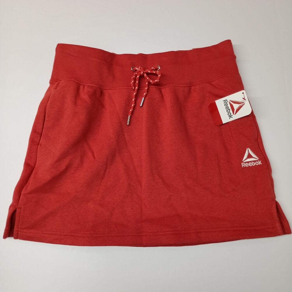 New Women's Reebok Slim Fit Fleece Skirt Size M Baked‎ Apple